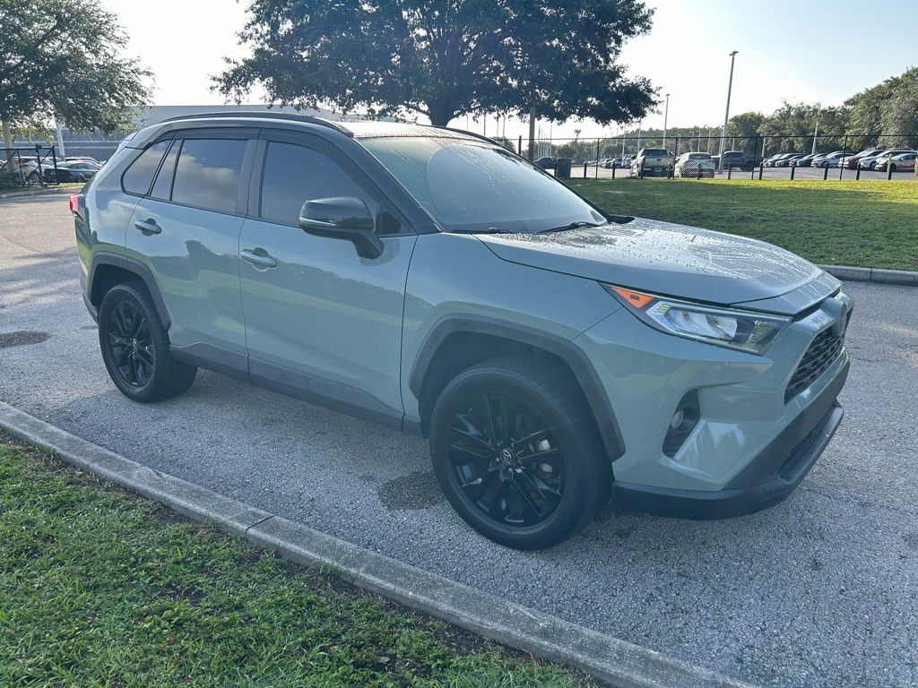 2019 Toyota RAV4 XLE Premium 7
