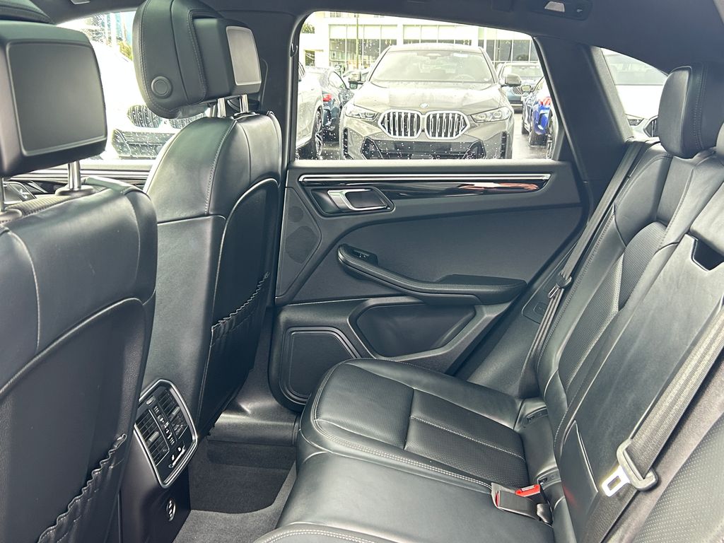 Thumbnail: 2023 Porsche Macan - 28