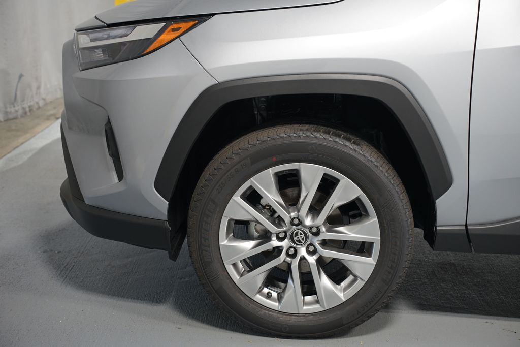 Thumbnail: 2025 Toyota RAV4 - 5