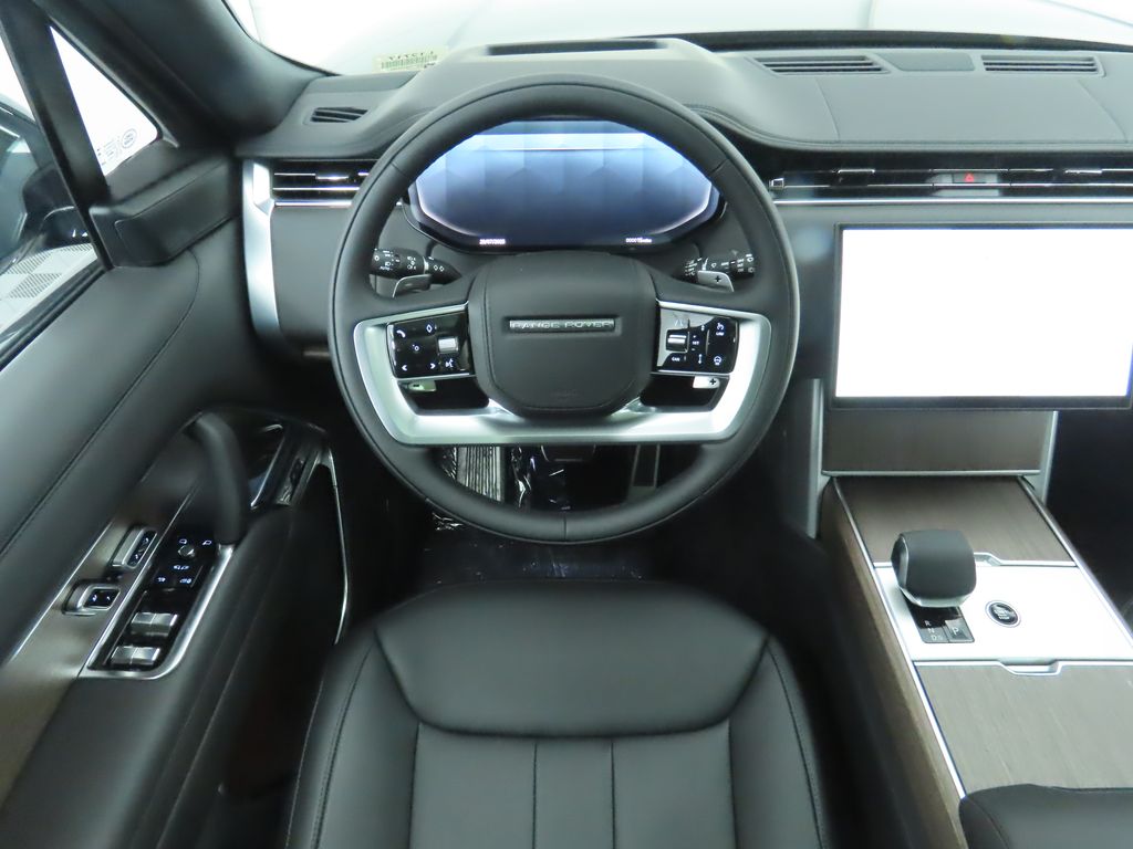Thumbnail: 2025 Land Rover Range Rover - 10
