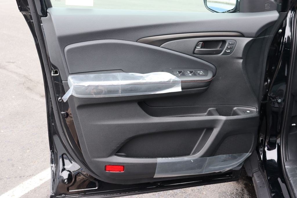 Thumbnail: 2026 Honda Ridgeline - 26