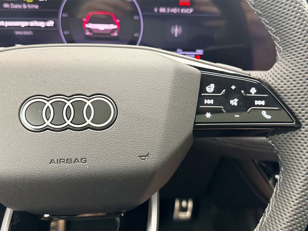 Thumbnail: 2025 Audi e-tron S - 28