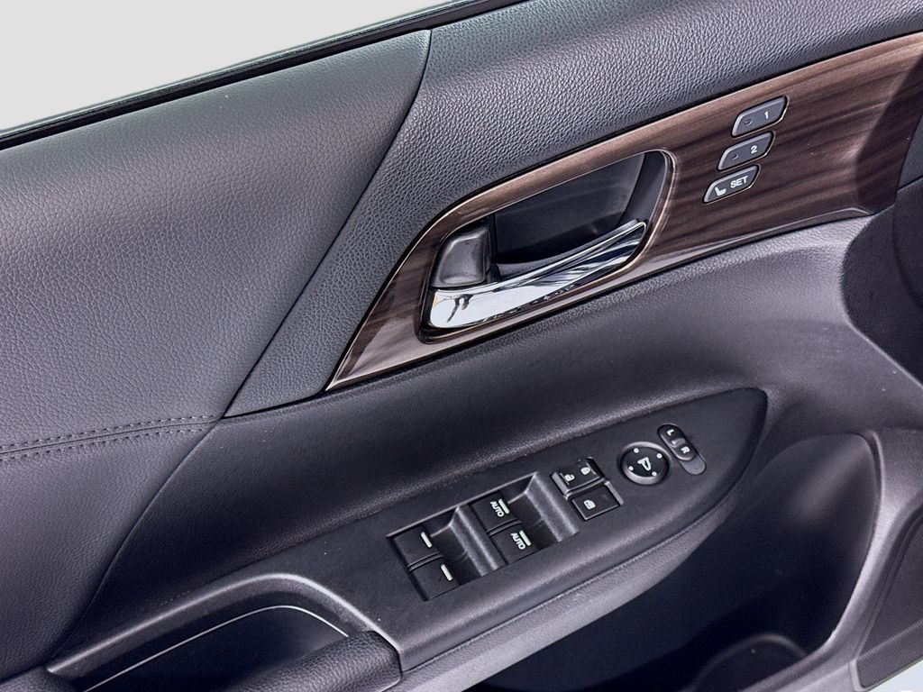 Thumbnail: 2016 Honda Accord - 23