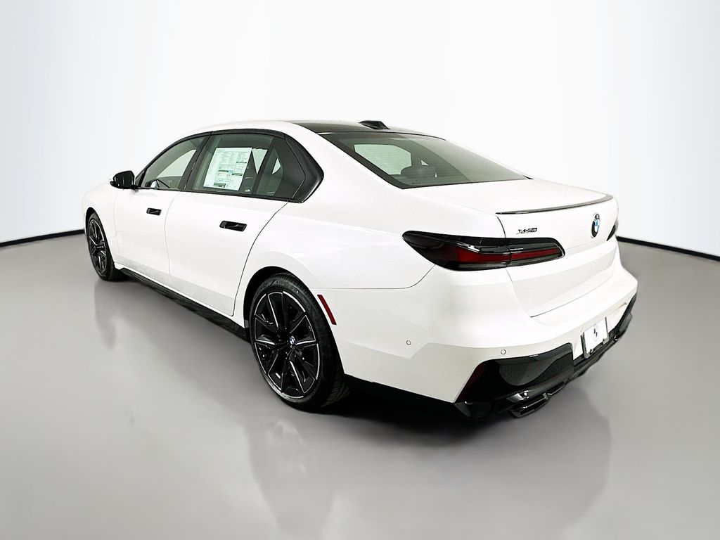 Thumbnail: 2025 BMW 7 Series - 7