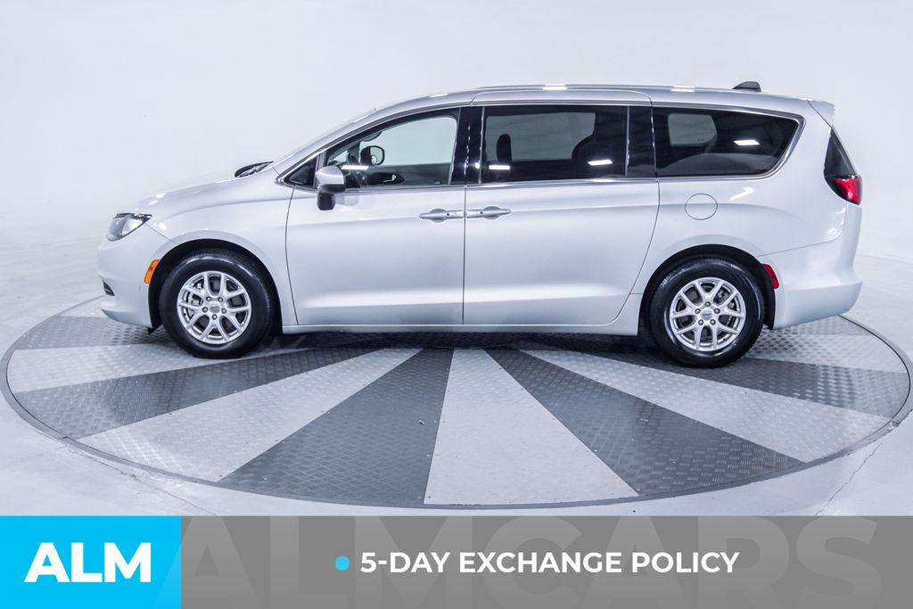 Used 2023 Silver Chrysler LX image 3