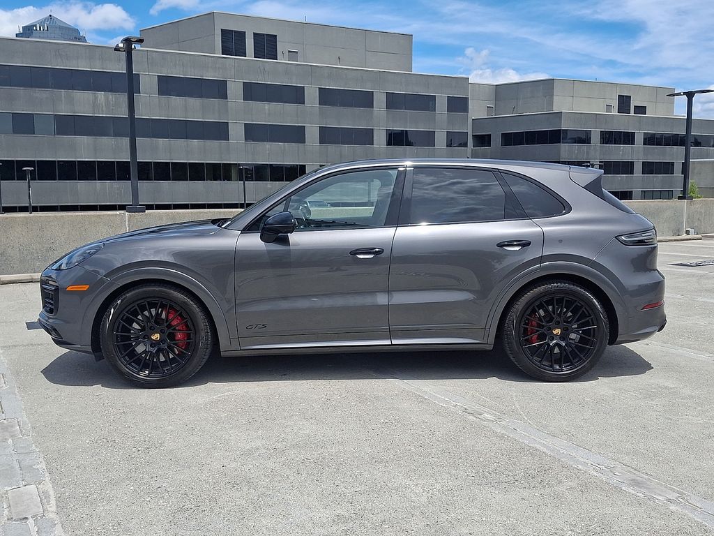 Thumbnail: 2023 Porsche Cayenne - 2