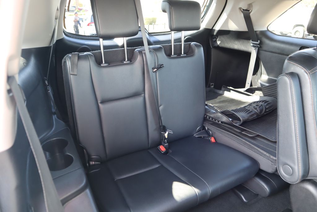 Thumbnail: 2019 Toyota Highlander - 22