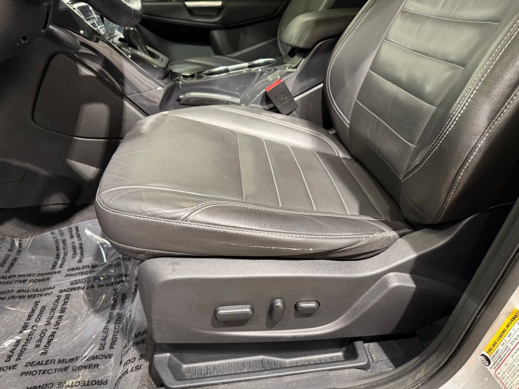 Thumbnail: 2015 Ford Escape - 14