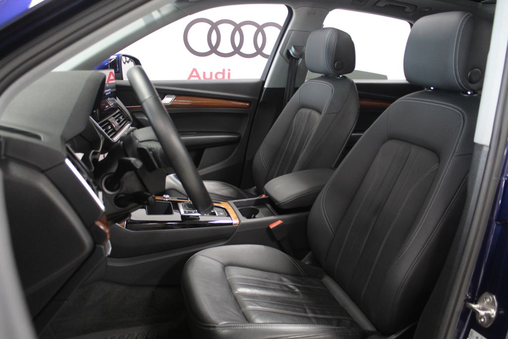 Thumbnail: 2023 Audi Q5 - 12