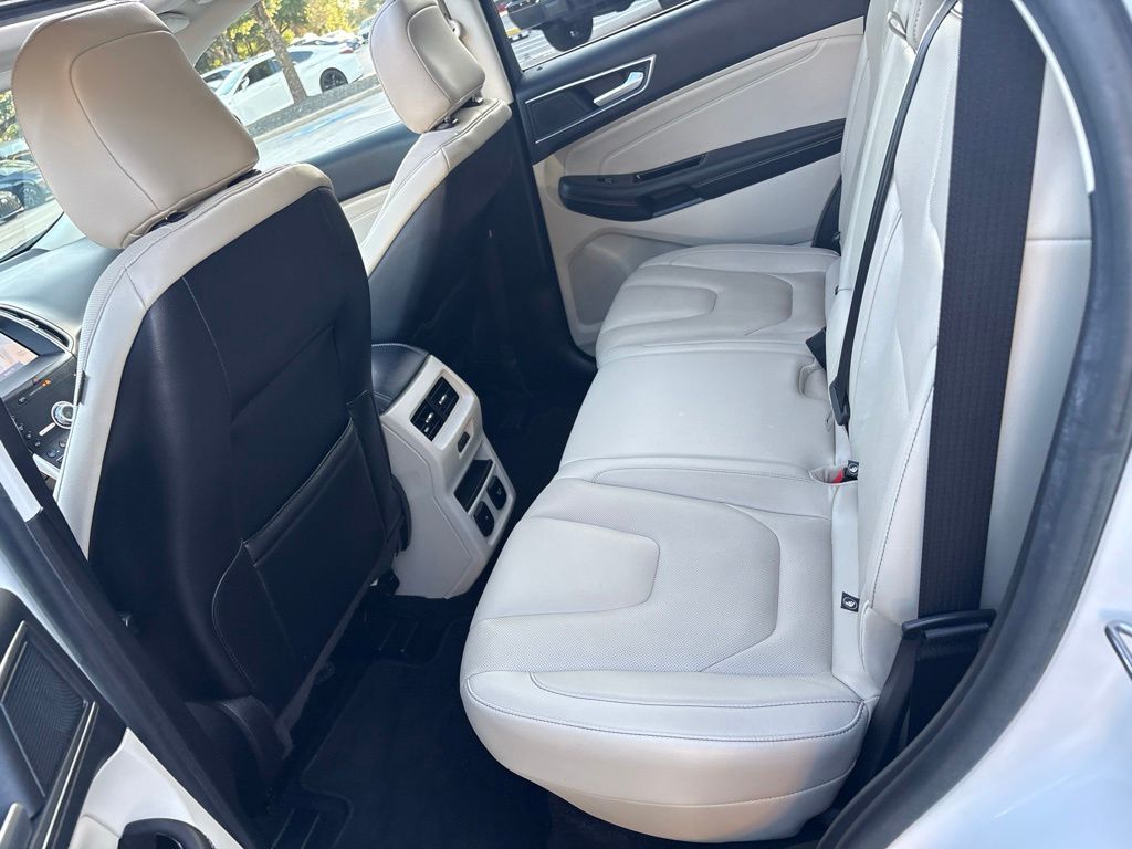 Thumbnail: 2020 Ford Edge - 19