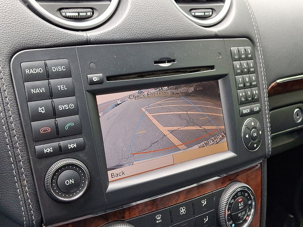 2011 Mercedes-Benz GL-Class GL 550 19