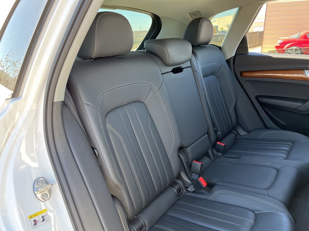 Thumbnail: 2023 Audi Q5 - 27