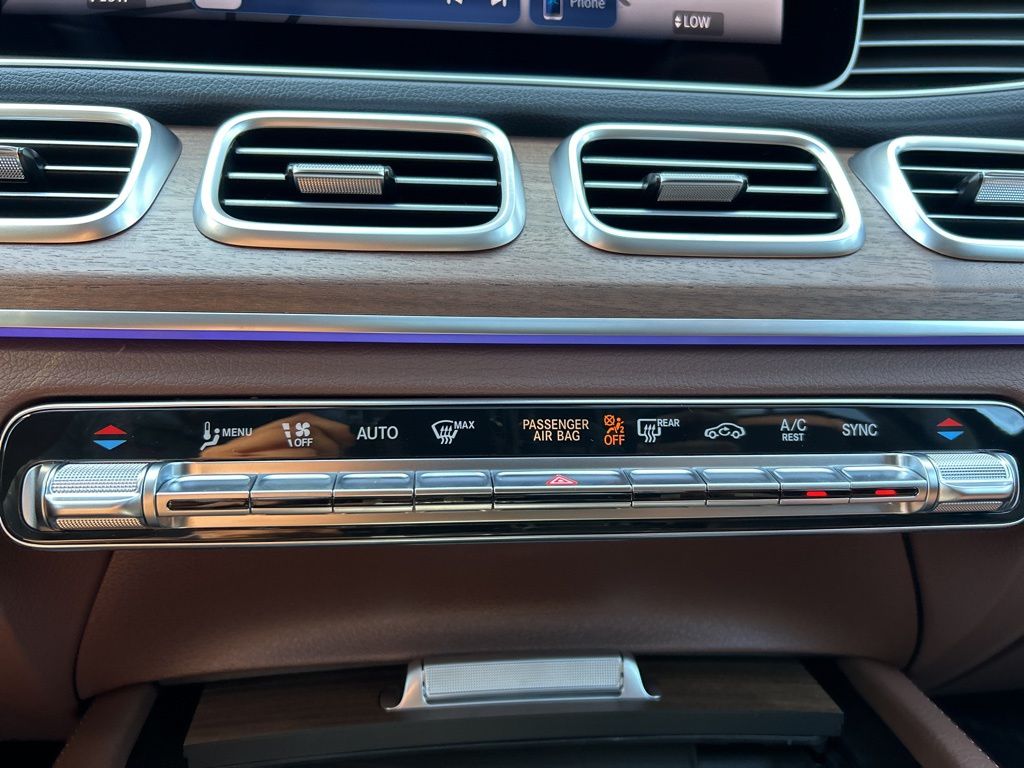 Thumbnail: 2026 Mercedes-Benz GLE - 17