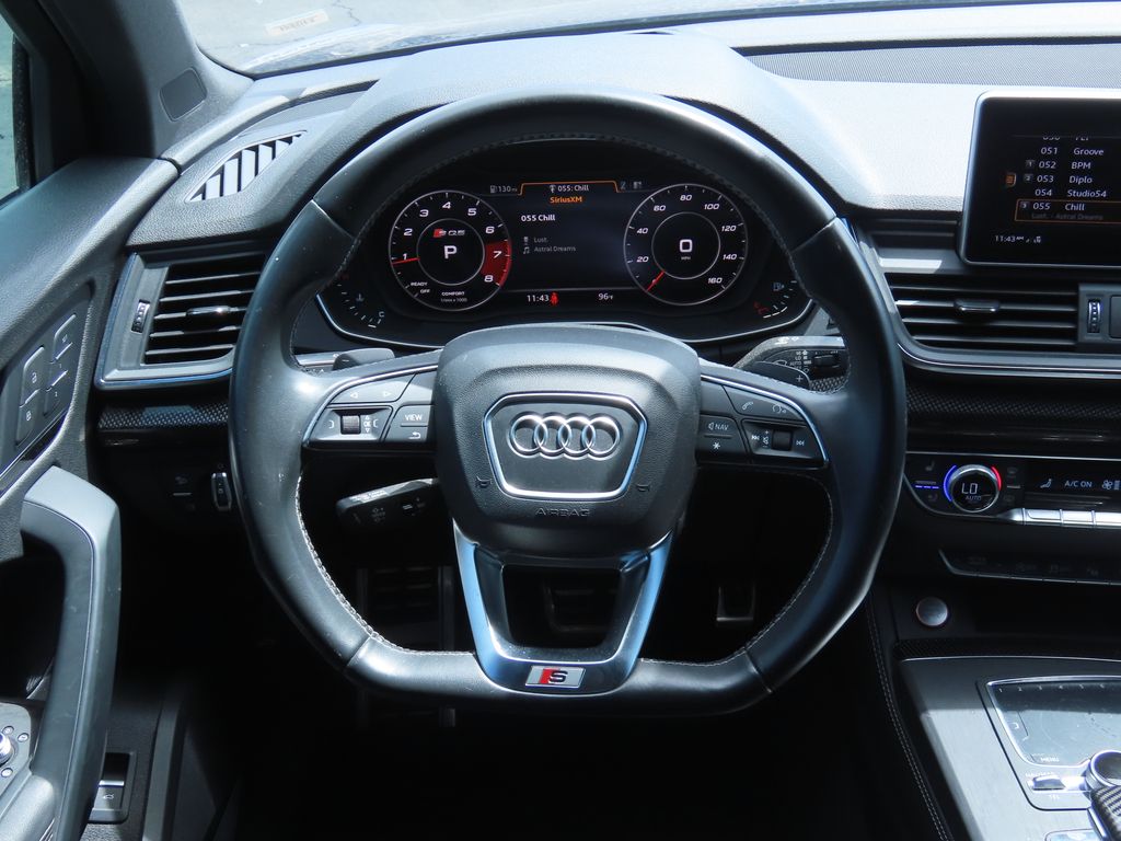 Thumbnail: 2019 Audi SQ5 - 6