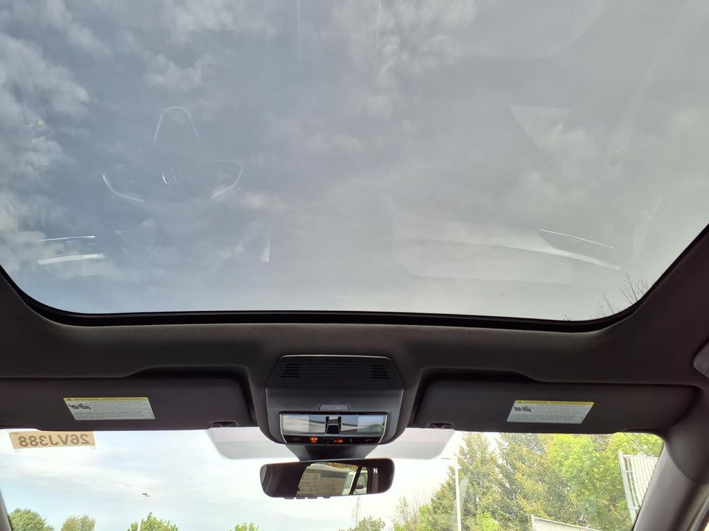 New 2026 Opal White with Black Roof Volkswagen Pro S Plus image 18