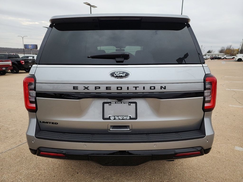 2024 Ford Expedition Limited photo