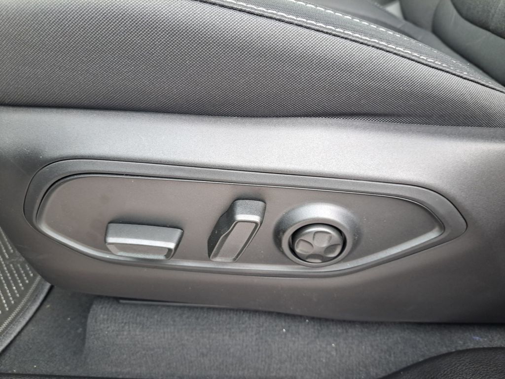 New Car 2025 Jeep Grand Cherokee  Laredo For Sale Under $35,000 In Austin, Texas