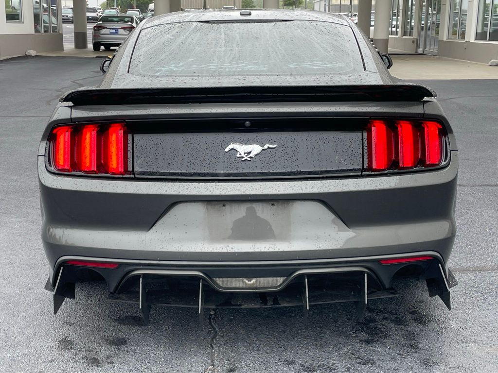 2015 Ford Mustang  4