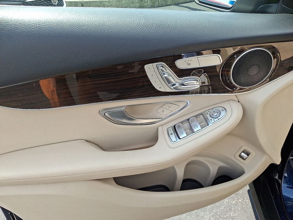 Thumbnail: 2018 Mercedes-Benz GLC - 13