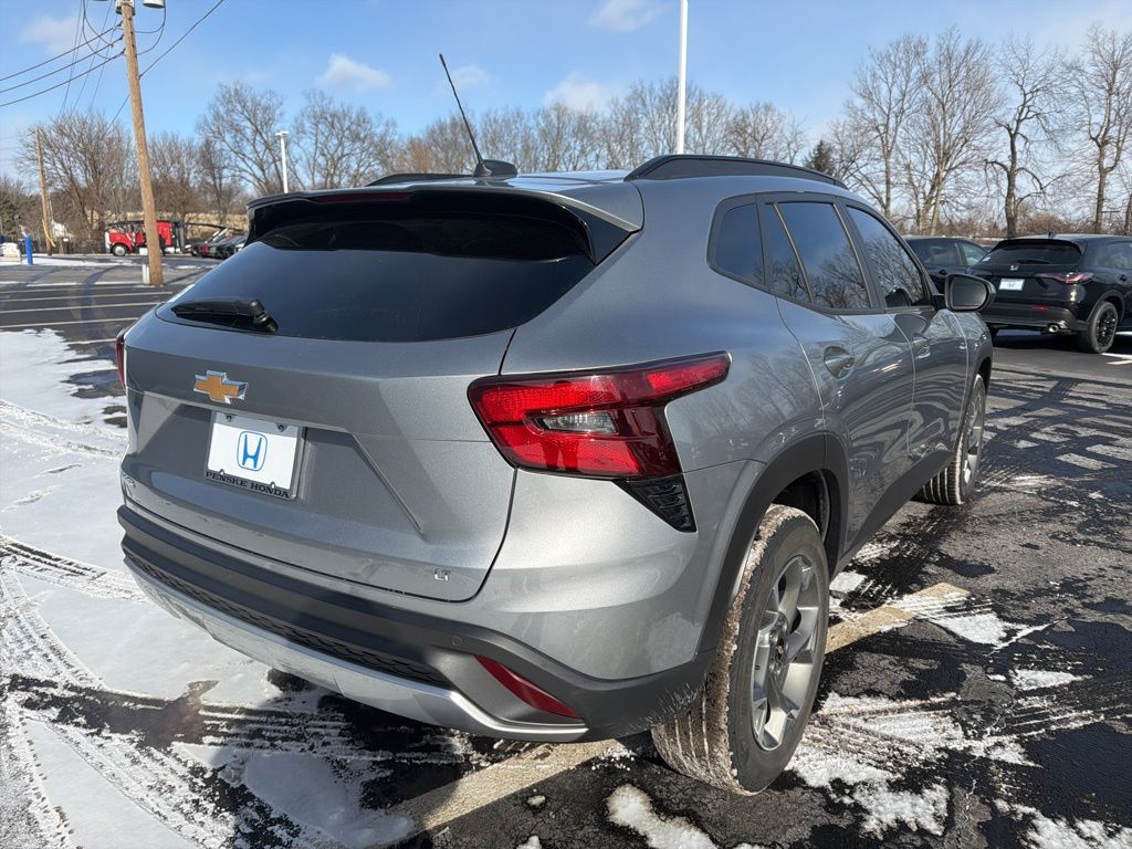 Thumbnail: 2024 Chevrolet Trax - 5