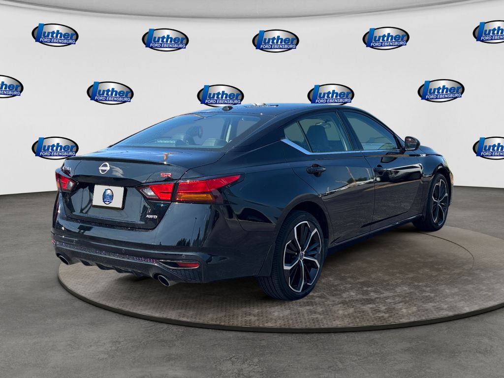 2024 Nissan Altima 2.5 SR Black at Bob Ruth Ford