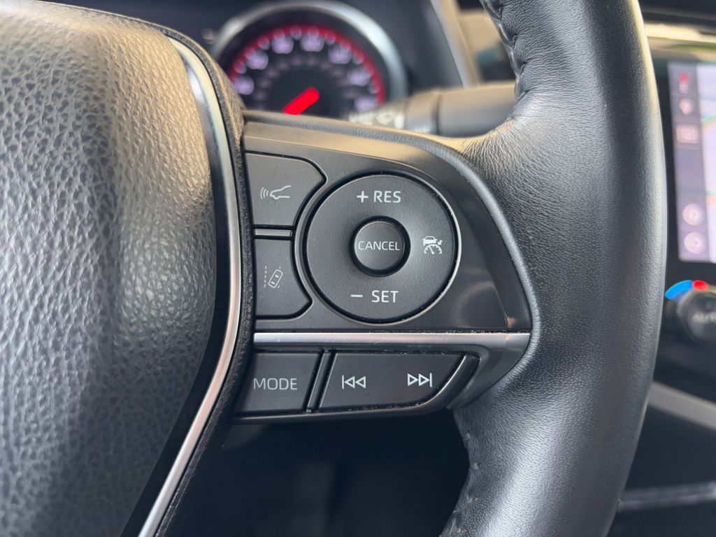 2018 Toyota Camry XSE 13