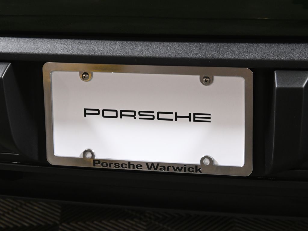 Thumbnail: 2025 Porsche Macan - 14