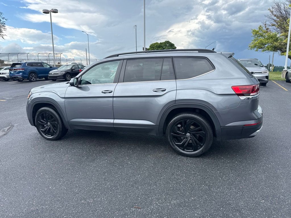 2023 Volkswagen Atlas 2.0T SE w/Technology Gray at Subaru and VW of Moon Township