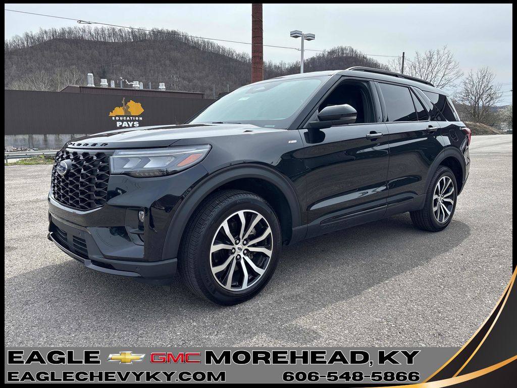 2025 Ford Explorer ST-Line AWD