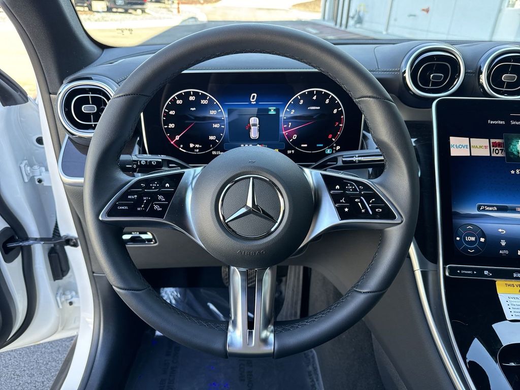 2025 Mercedes-Benz GLC GLC 300 42