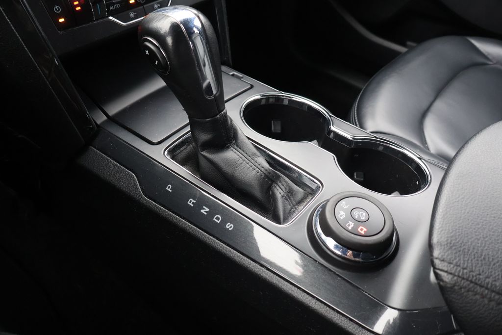 Thumbnail: 2019 Ford Explorer - 26