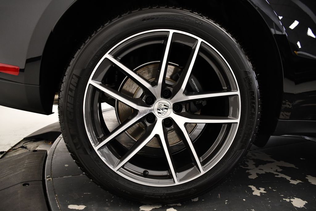 Thumbnail: 2025 Porsche Macan - 18