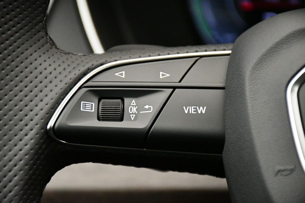 2025 Audi Q5  24