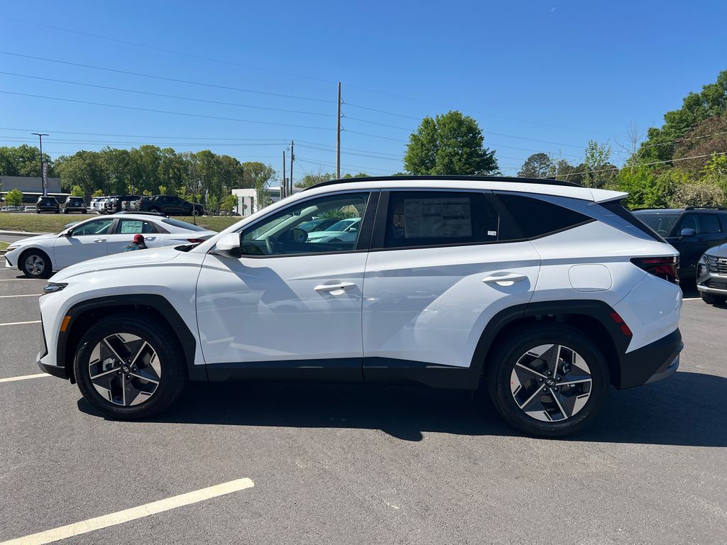 New 2026 White Hyundai SEL image 9