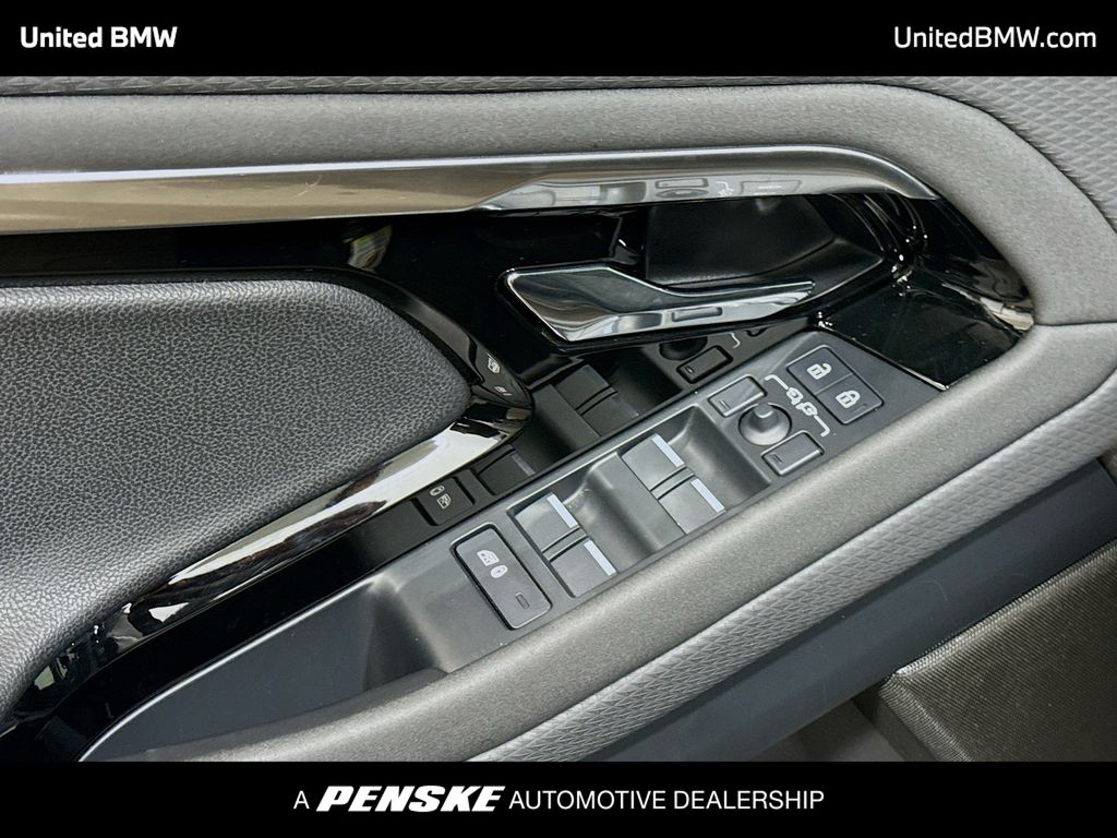 Thumbnail: 2023 Land Rover Range Rover Evoque - 3