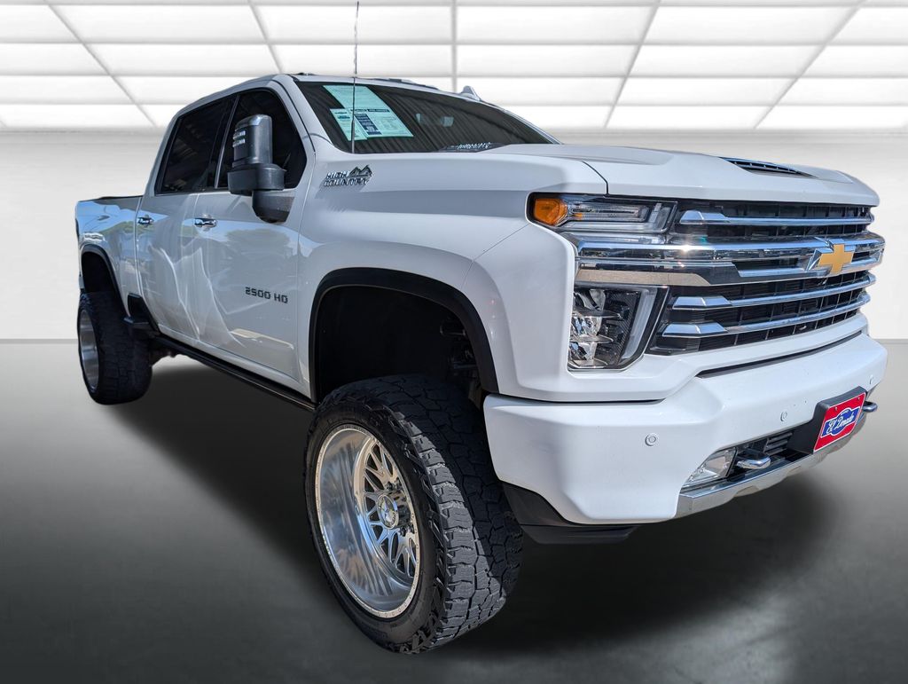 Summit White 2022 Chevrolet Silverado 2500HD Pickup Truck Four-Wheel Drive Automatic