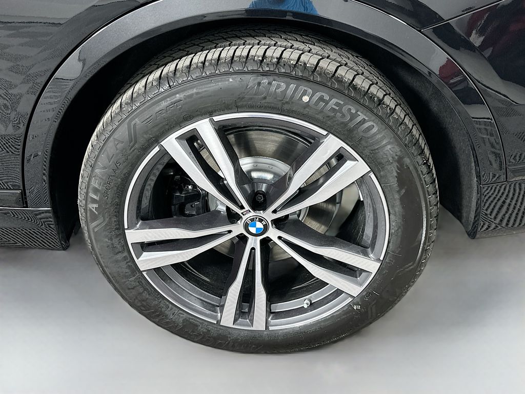 Thumbnail: 2026 BMW X7 - 23