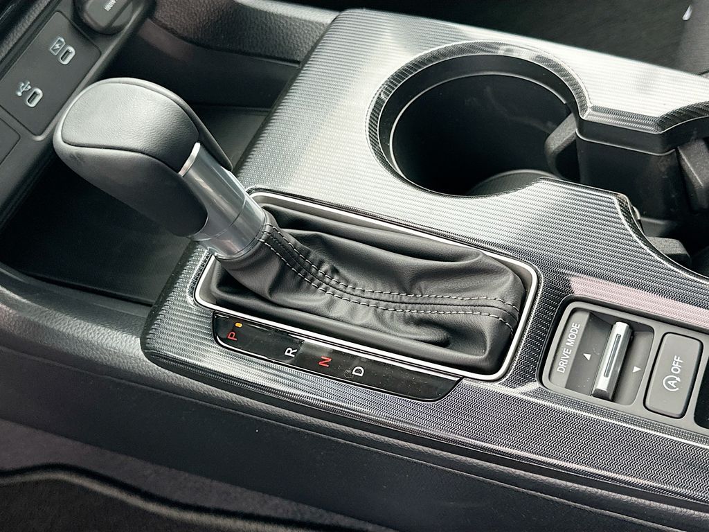 2025 Honda Civic Sport 14