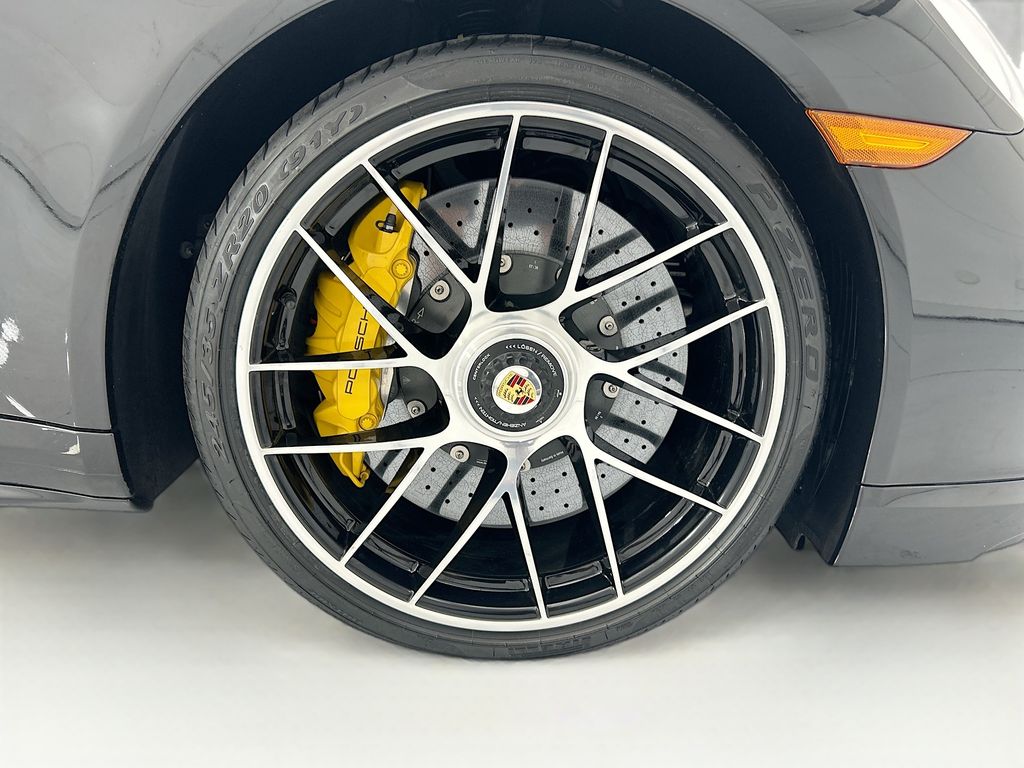 Thumbnail: 2019 Porsche 911 - 29