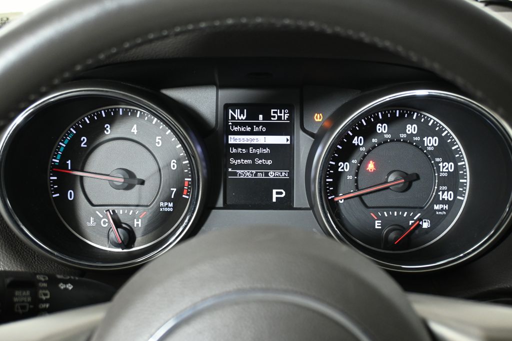 Thumbnail: 2011 Jeep Grand Cherokee - 19