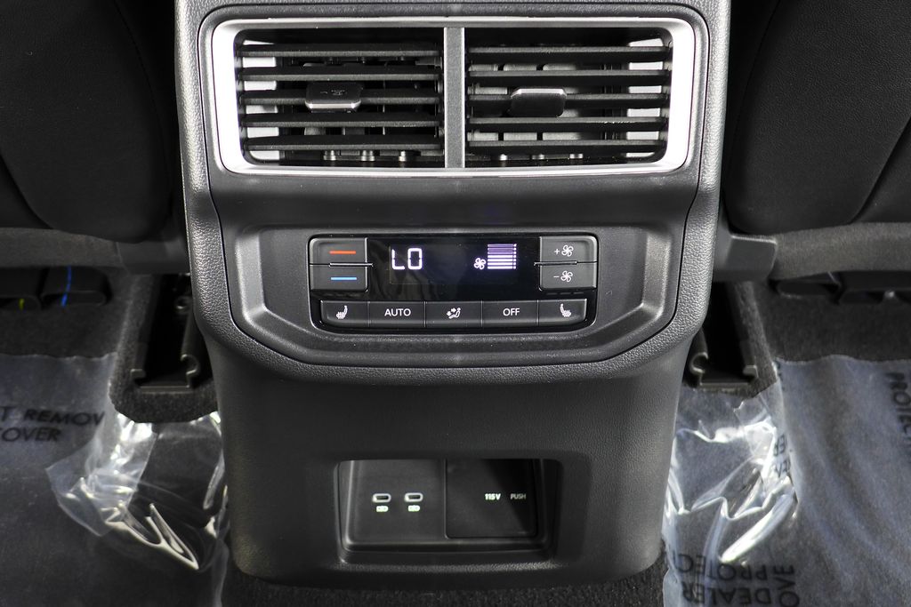 Thumbnail: 2025 Volkswagen Atlas - 25
