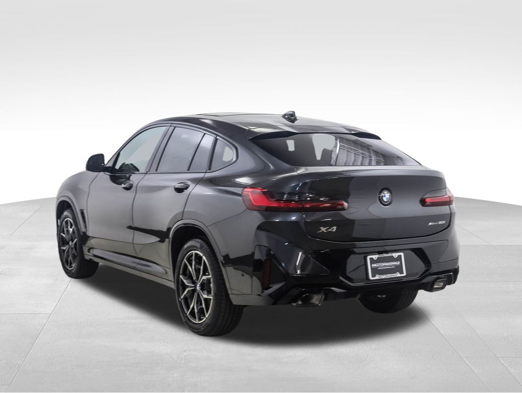 Thumbnail: 2025 BMW X4 - 3