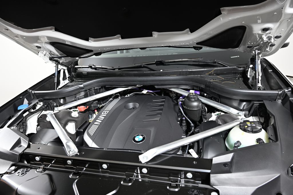 Thumbnail: 2026 BMW X7 - 28