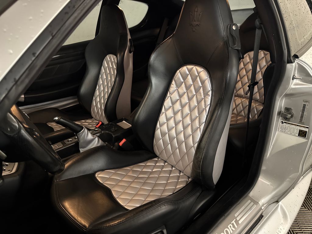 Used 2006  Maserati LE image 18