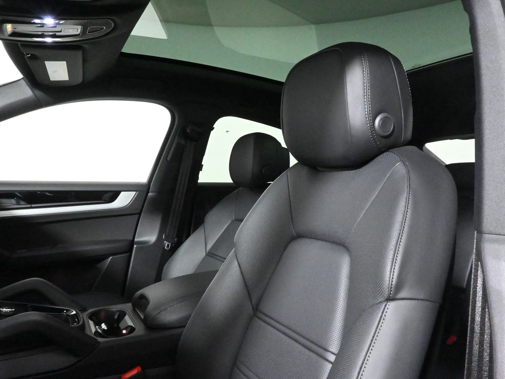 Thumbnail: 2026 Porsche  - 15