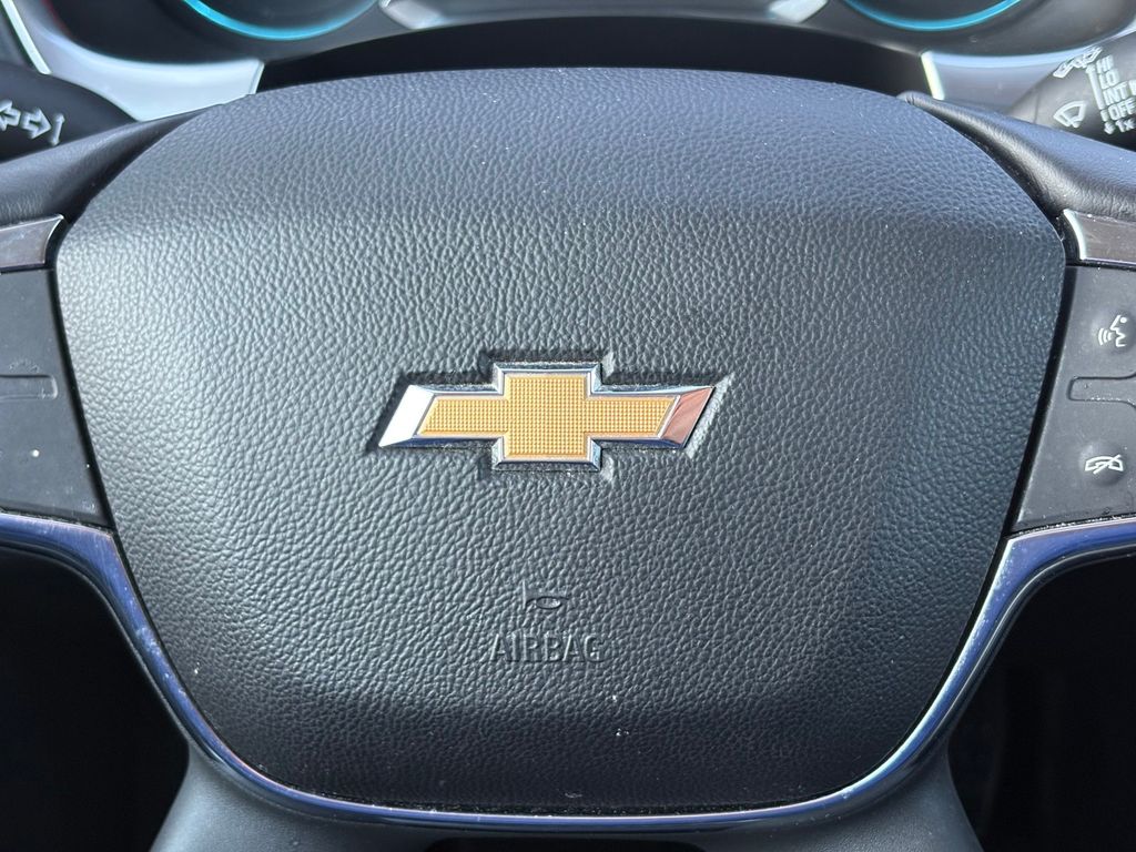 2019 Chevrolet Traverse 3LT Silver at North Houston Mitsubishi