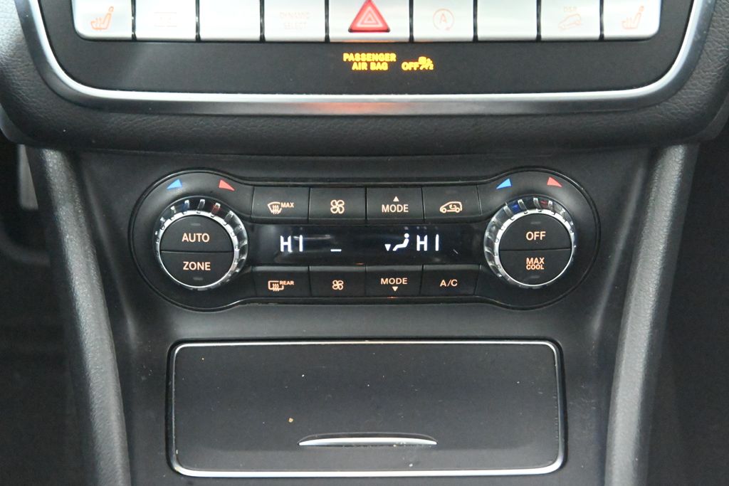 Thumbnail: 2020 Mercedes-Benz GLA - 24