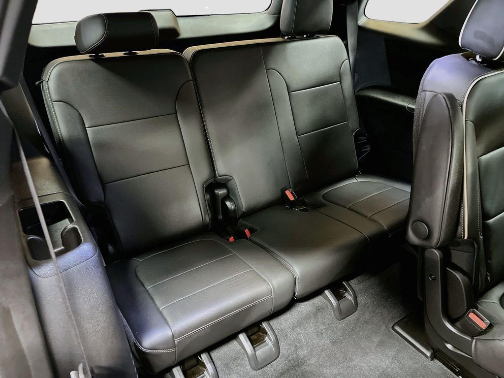 Used 2023 Sterling Gray Metallic Chevrolet Premier image 29