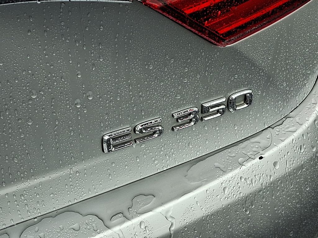 Thumbnail: 2018 Lexus ES - 31