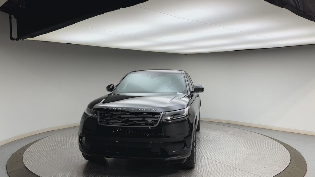 Thumbnail: 2026 Land Rover Range Rover Velar - 7